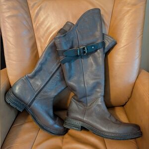 Bueno Stivali Tall Leather Boot